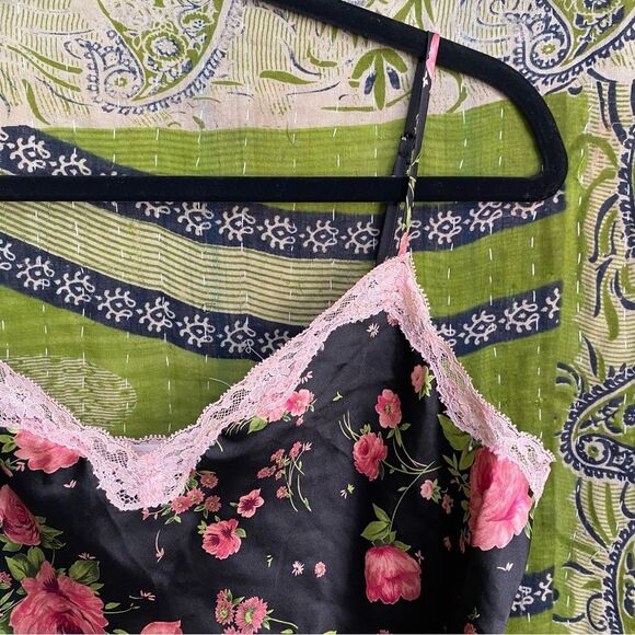 Rare Y2K Victoria’s Secret Black Floral Satin 2 Piece Pajama Set Size Medium - Picture 4 of 15